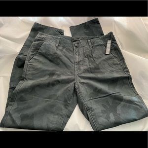 Joe's Jeans Men's Camo Trouser in Rodney